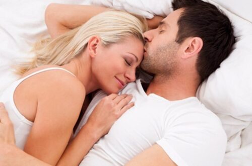Pareja en la cama