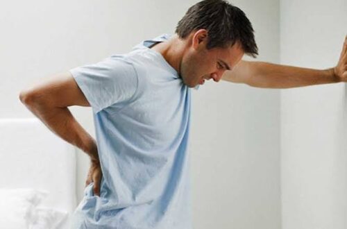hombre con problemas hormonales
